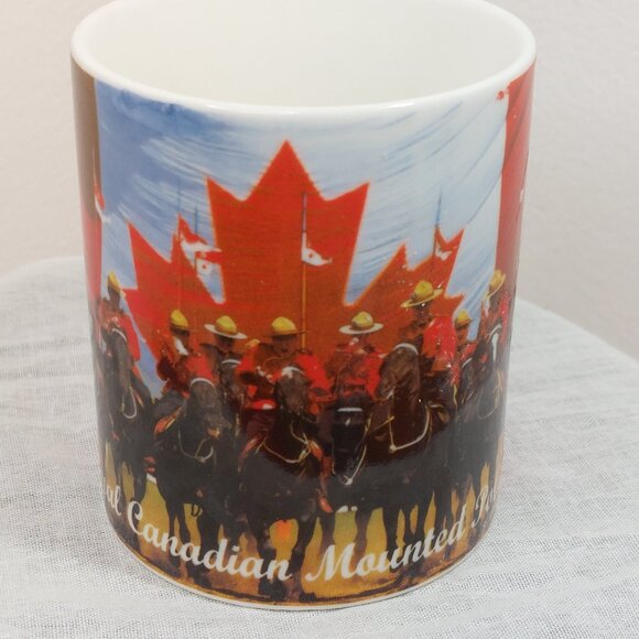 Rare Vintage Royal Canadian Mounted Police- RCMP Coffee Mug - Picture 8 of 8